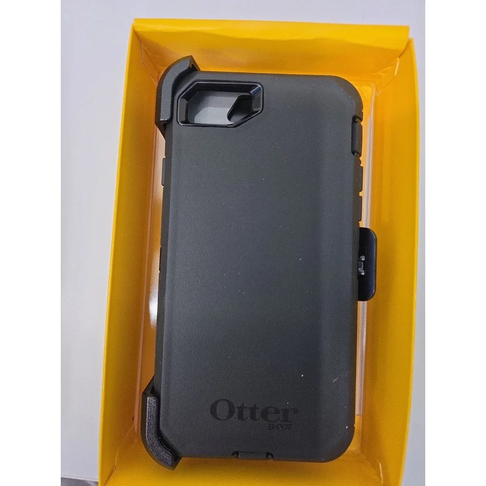 OtterBox Defender iPhone SE 3rd/2nd Gen iPhone 8 7 Rugged Case w Holster Black